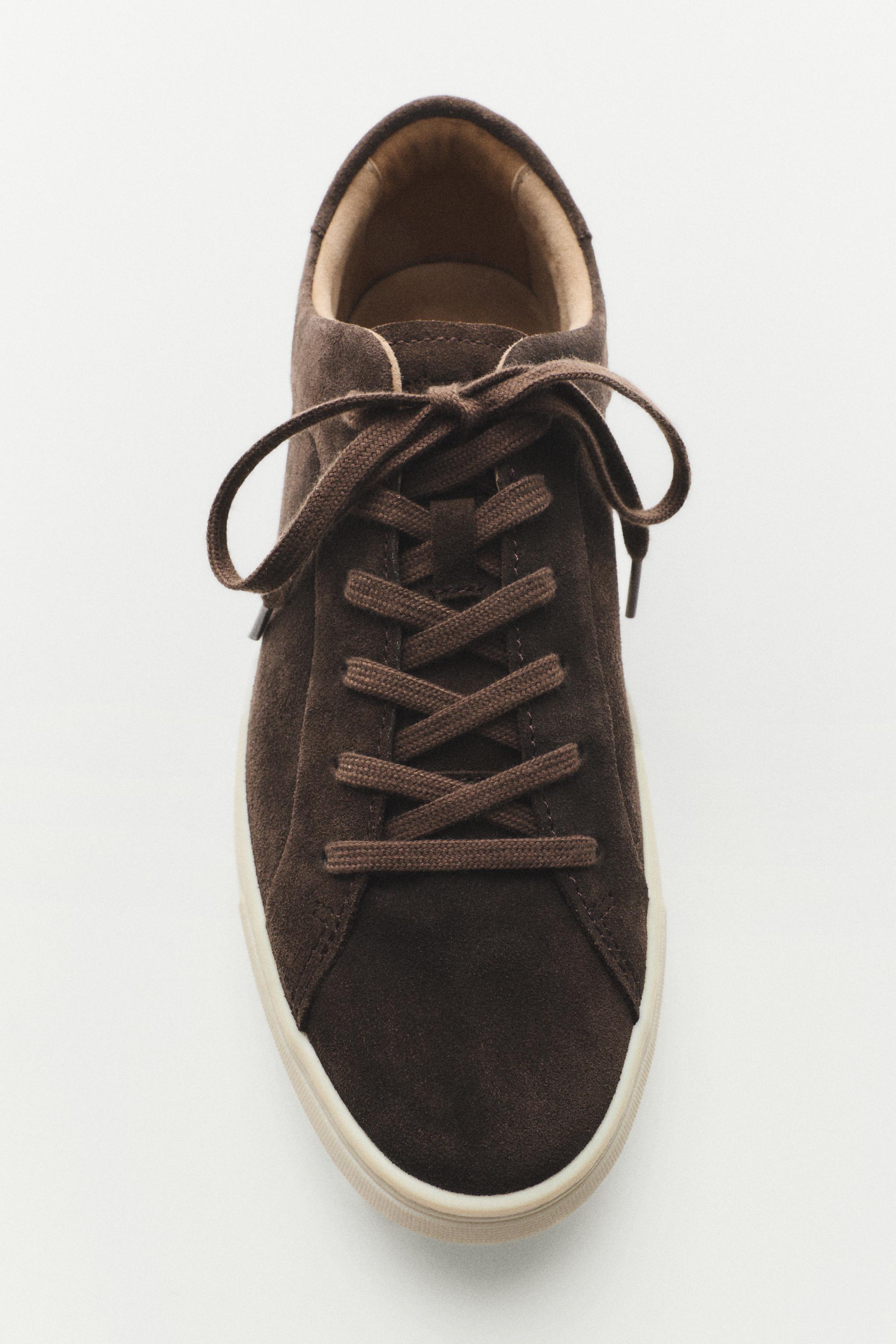 Leather trainers with lug sole