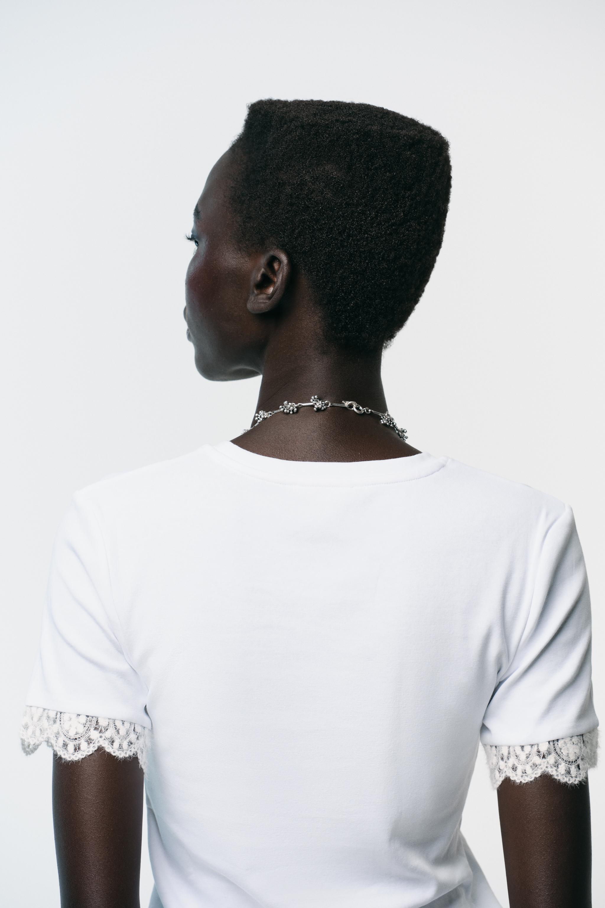 T-SHIRT DENTELLE MANCHES