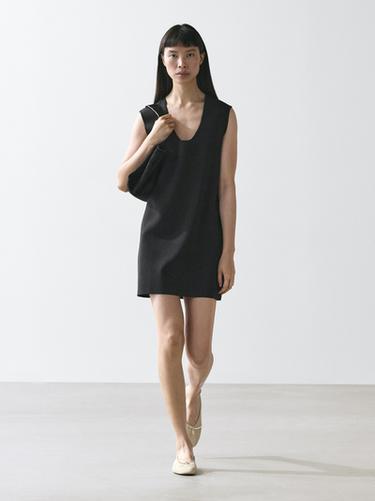 Vestido mini fluido - Negro de Zara