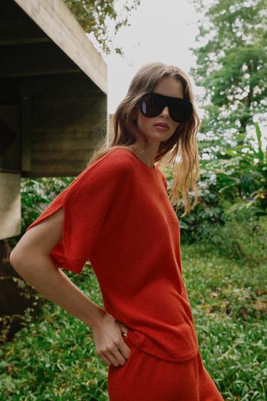 TOP RUSTIQUE À MANCHES CAPE - Rouge de Zara - Image 2