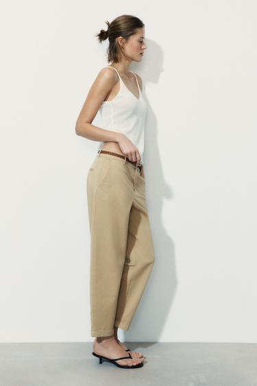 Zara BRAIDED BELT CHINO PANTS<br/>25.95 EUR - Light camel