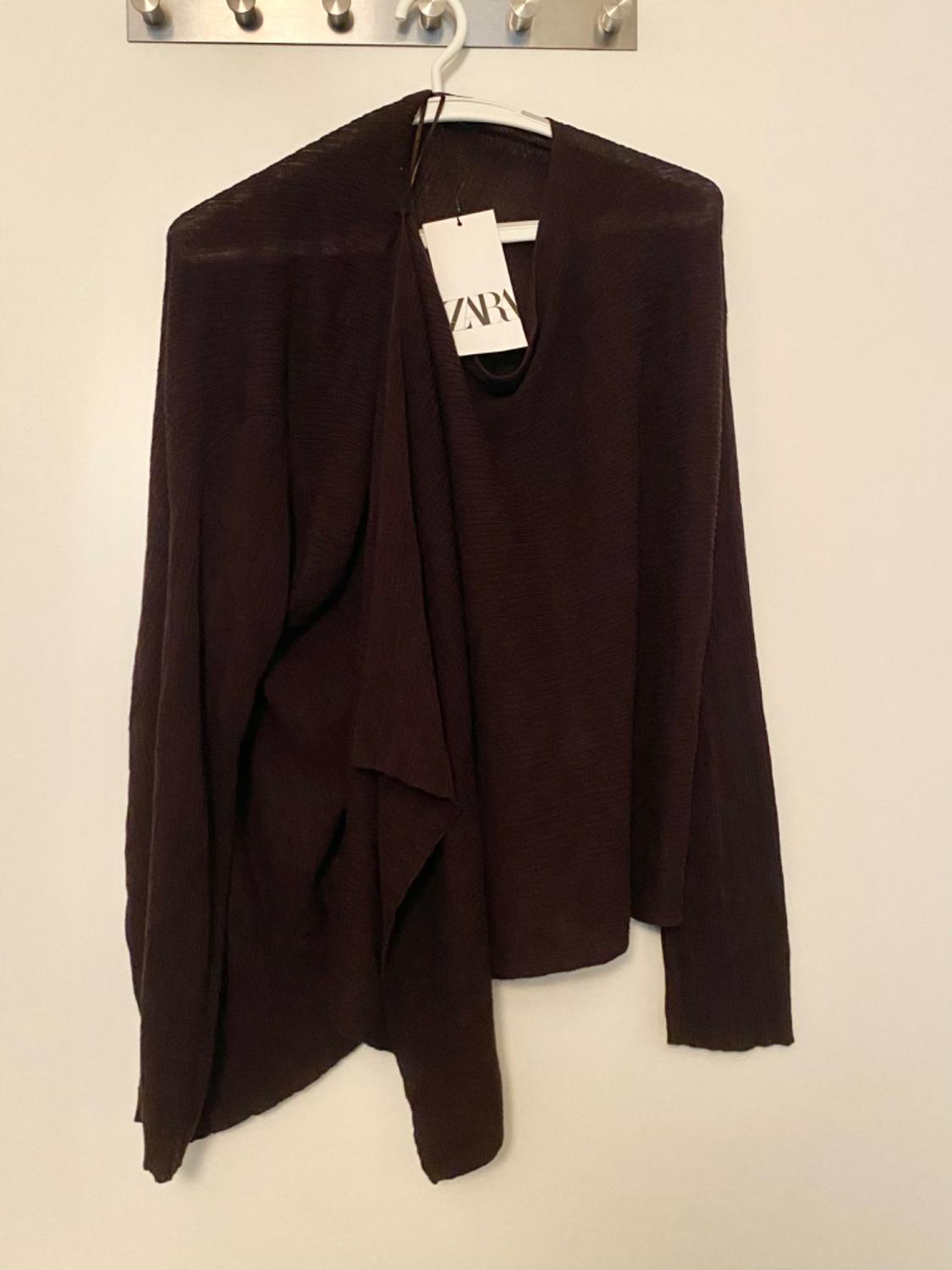 FINE KNIT SHAWL SWEATER