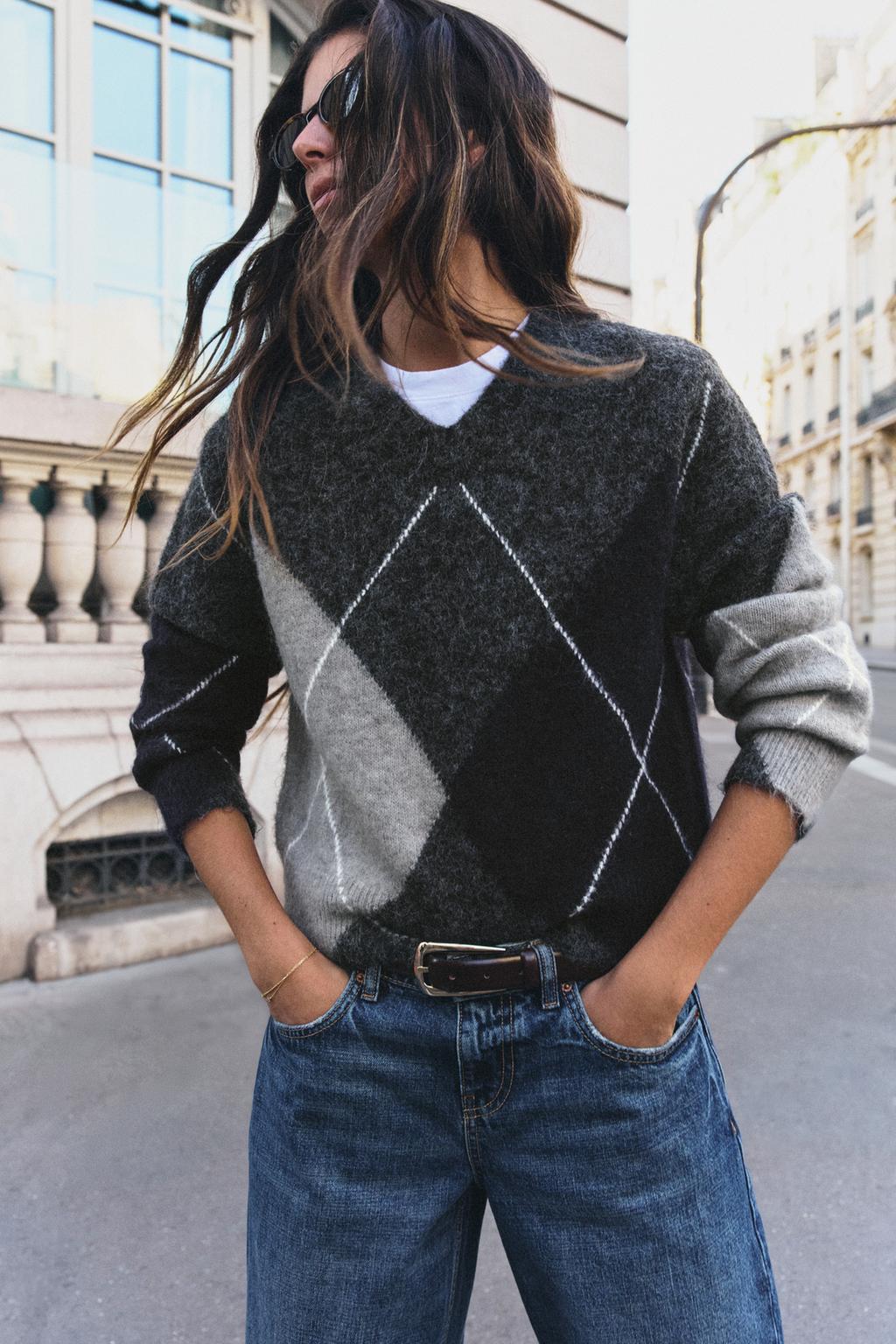 BRUSHED-EFFECT ARGYLE JUMPER