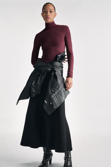 KNIT FLARED MIDI SKIRT - Black by Zara