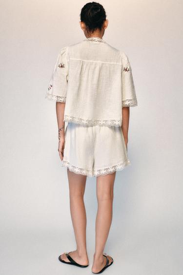 EMBROIDERED FLORAL TOP - Ecru by Zara