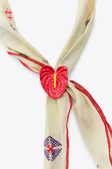 BANDANA BRODERIES FLEUR MÉTALLIQUE - Écru de Zara - Image 3
