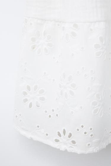 ROBE À TEXTURE FLEURS BRODÉES - Blanc de Zara - Image 3