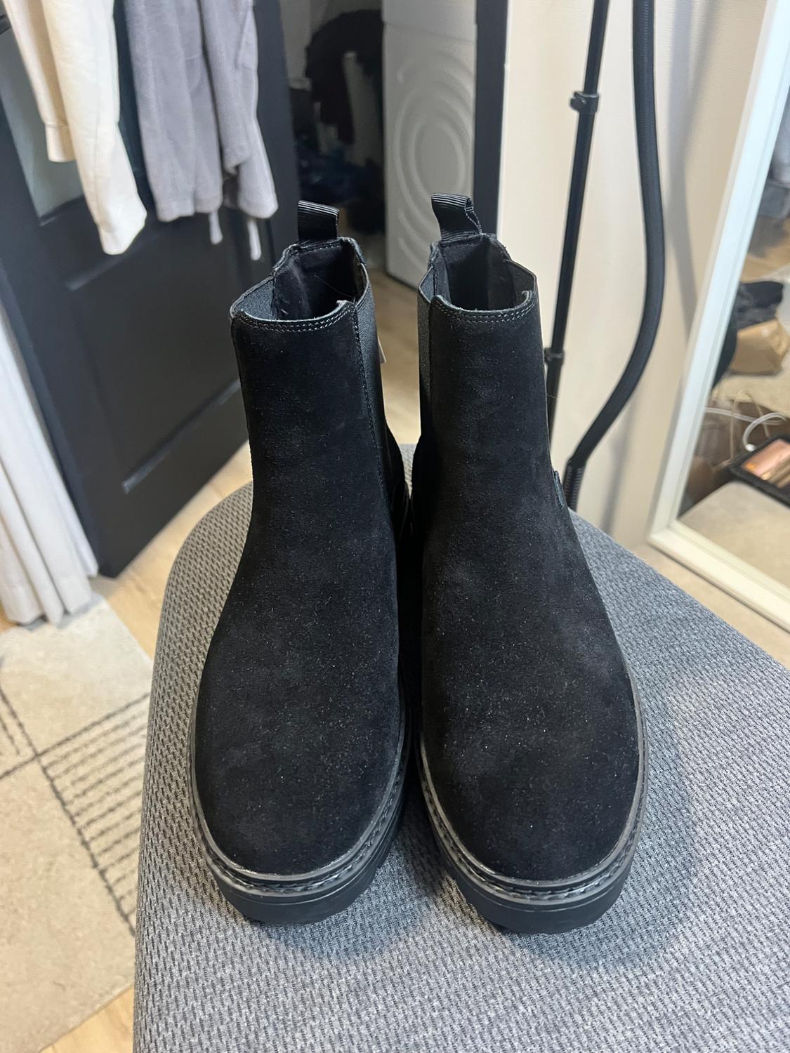 LEATHER CHELSEA BOOTS - Image 6