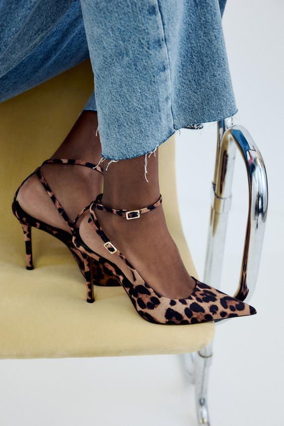 CHAUSSURES À TALONS ET BRIDES ARRIÈRE AVEC IMPRIMÉ ANIMALIER