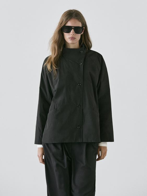 Short padded parka with collar detail