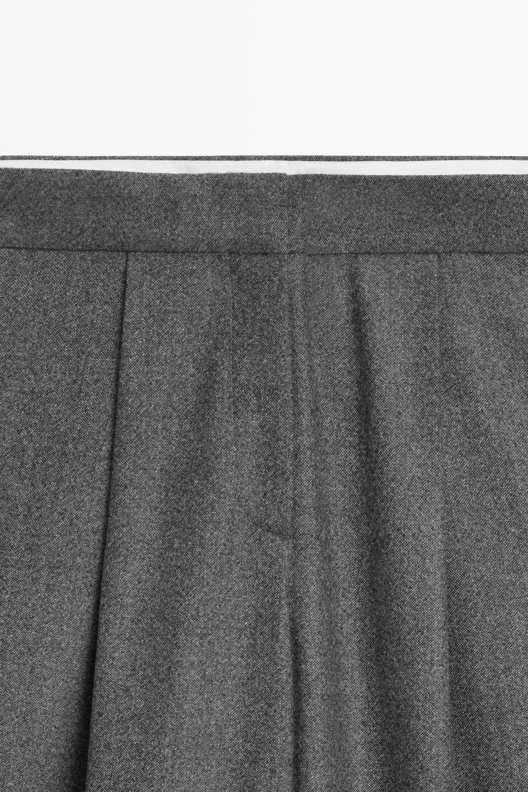 Darted barrel fit pants - LIMITED EDITION