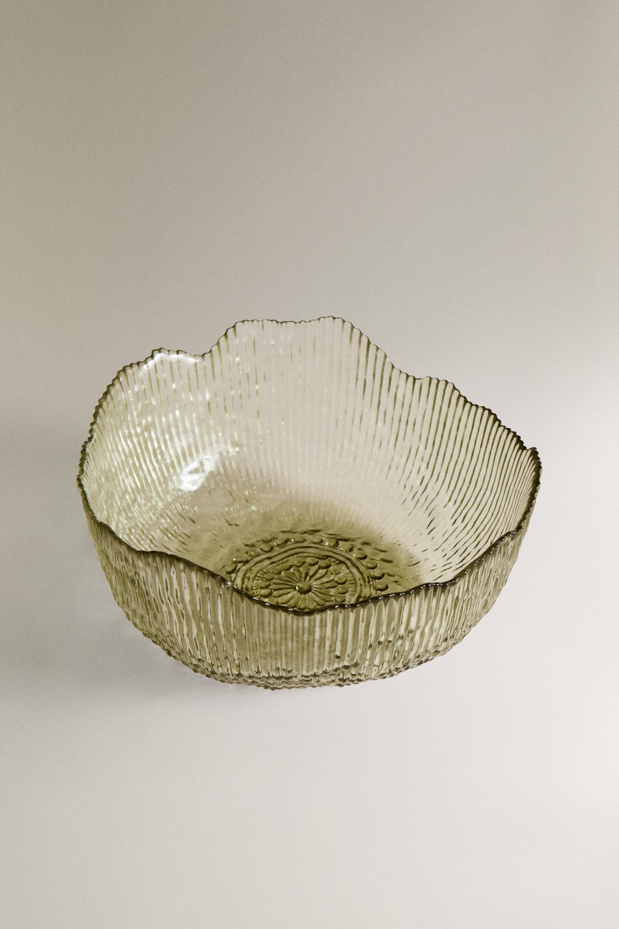 RAISED DESIGN SALAD BOWL — Green