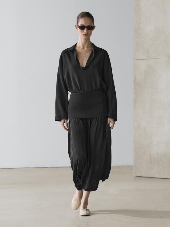 Flowing cotton blend V-neck shirt