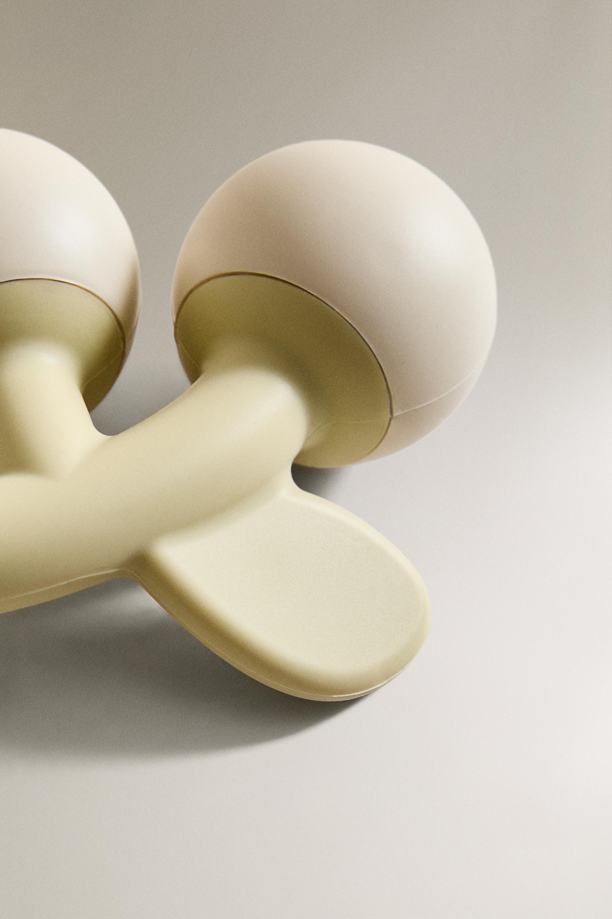 BABY SILICONE FLOWER RATTLE