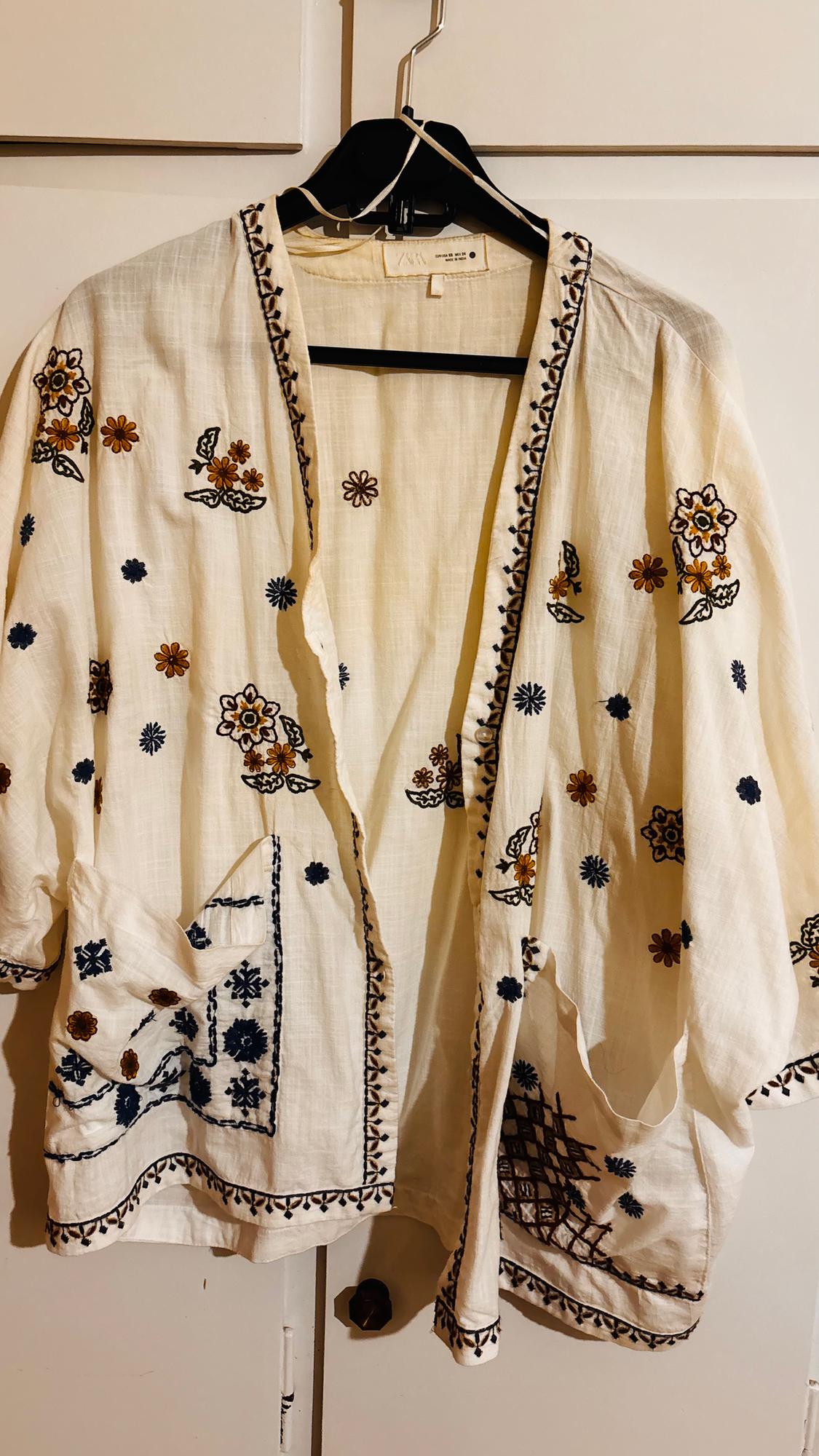 ZW COLLECTION FLORAL EMBROIDERED BLOUSE - Image 2