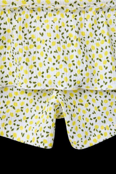 FALDA BERMUDA TEXTURA ESTAMPADA - Gelb von Zara