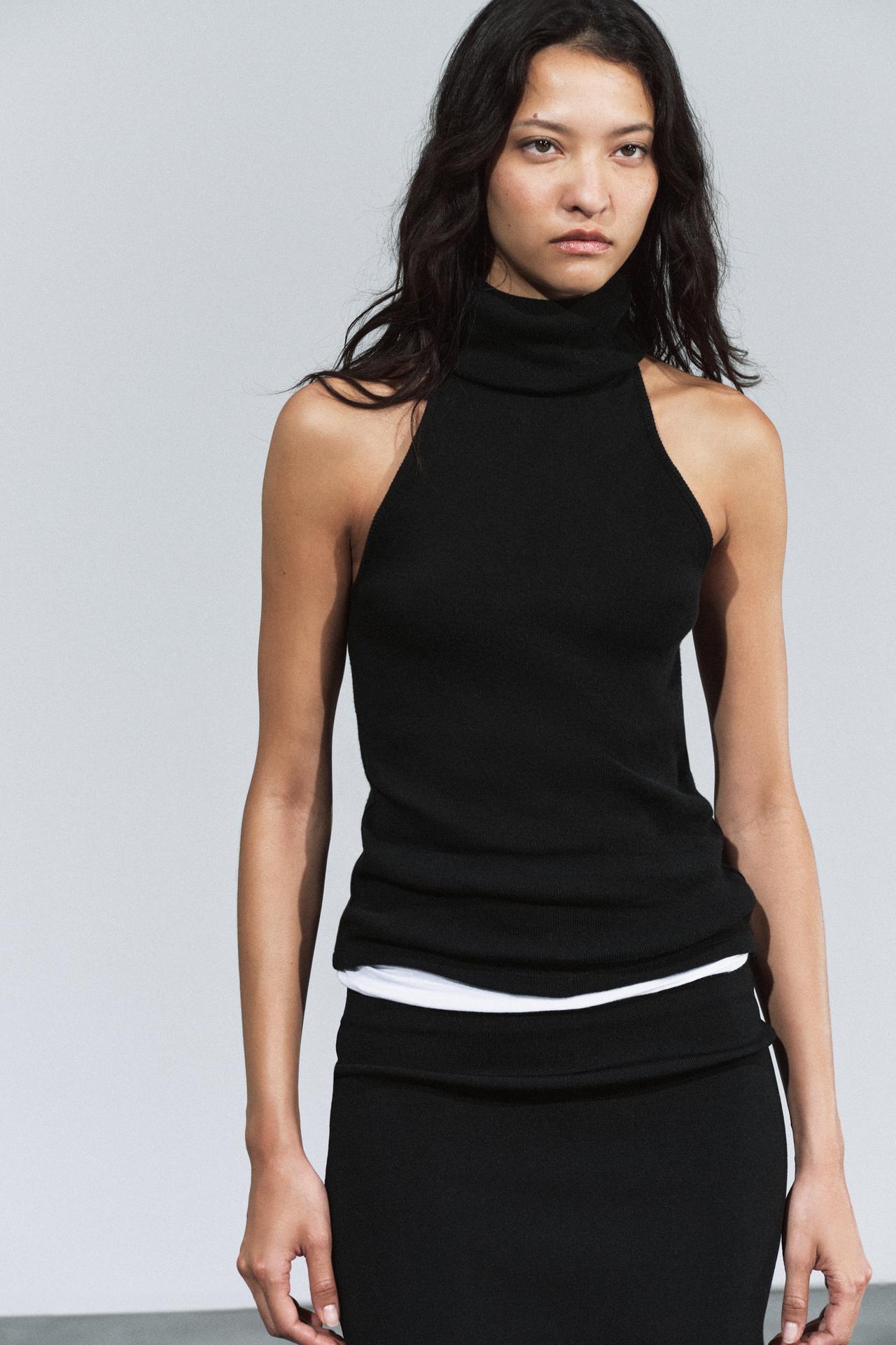HIGH NECK TOP — Black