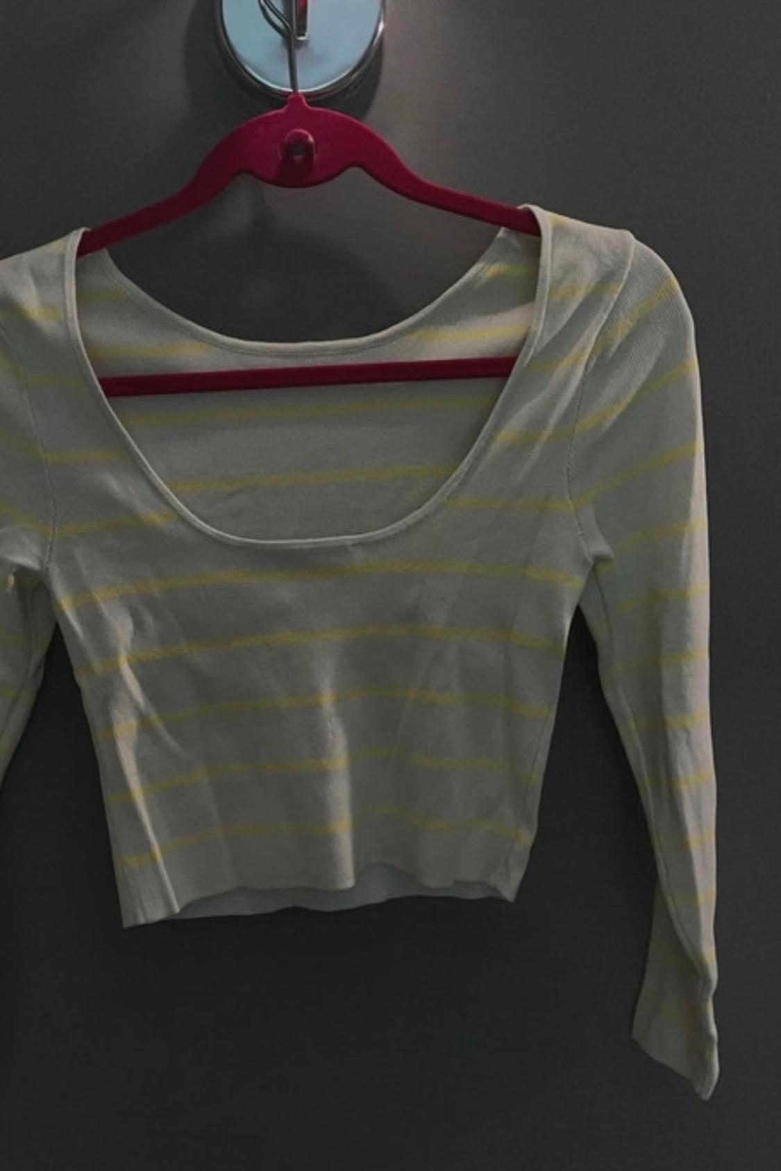 STRIPED KNIT TOP - Image 2