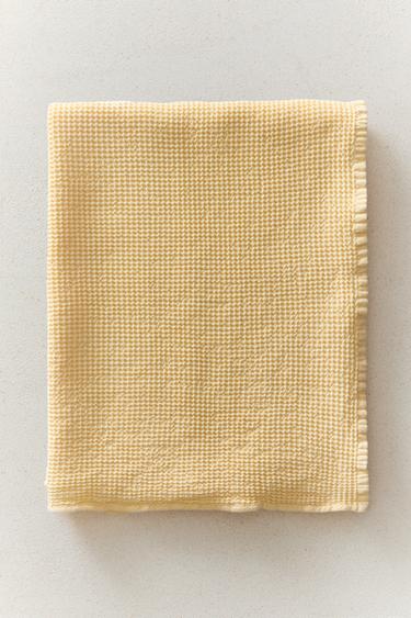 WAFFLE-KNIT TEXTURED BATH TOWEL — Yellow 1