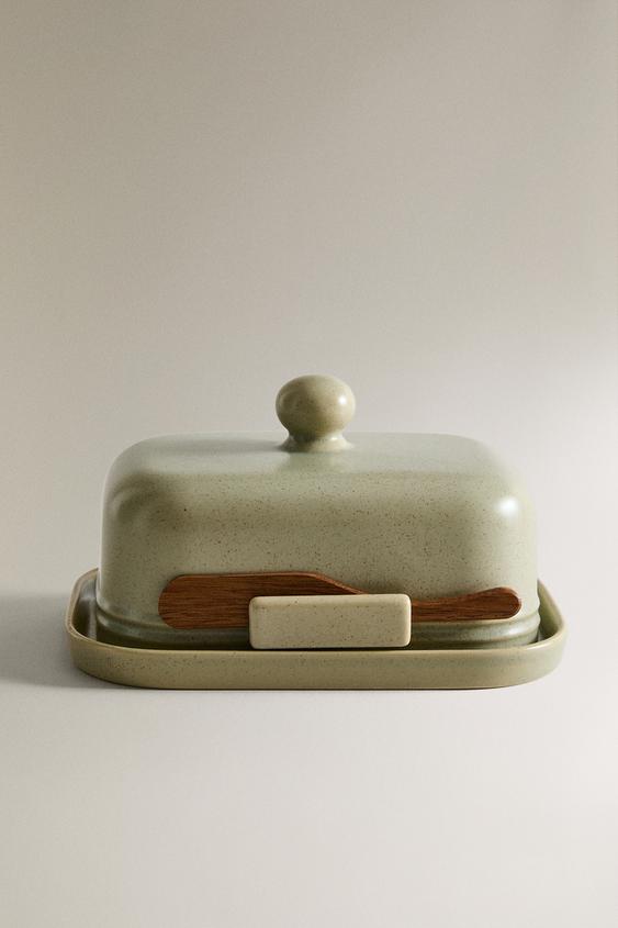 STONEWARE BUTTER DISH WITH KNIFE