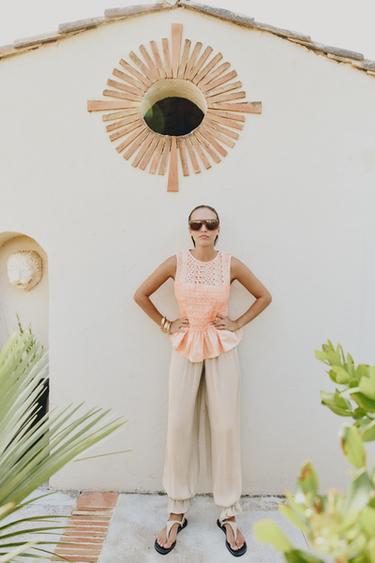 TOP À ÉLASTIQUES ET VOLANT - Mandarine de Zara