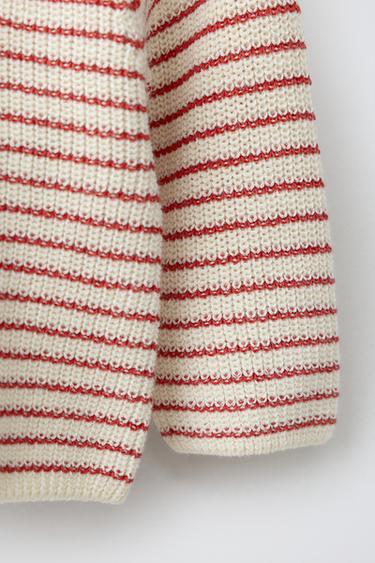 PULL EN MAILLE À RAYURES - Écru / Rouge de Zara - Image 2