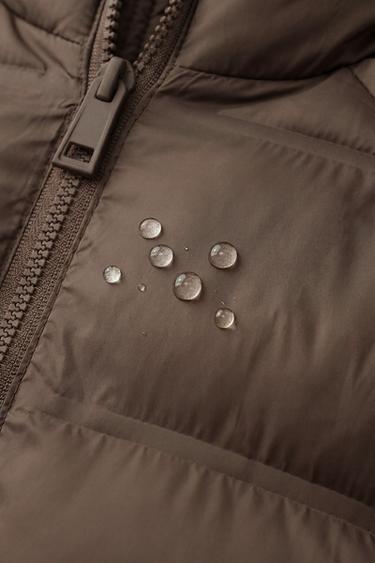 CAZADORA ULTRALIGHT WATER REPELLENT - Marrón de Zara