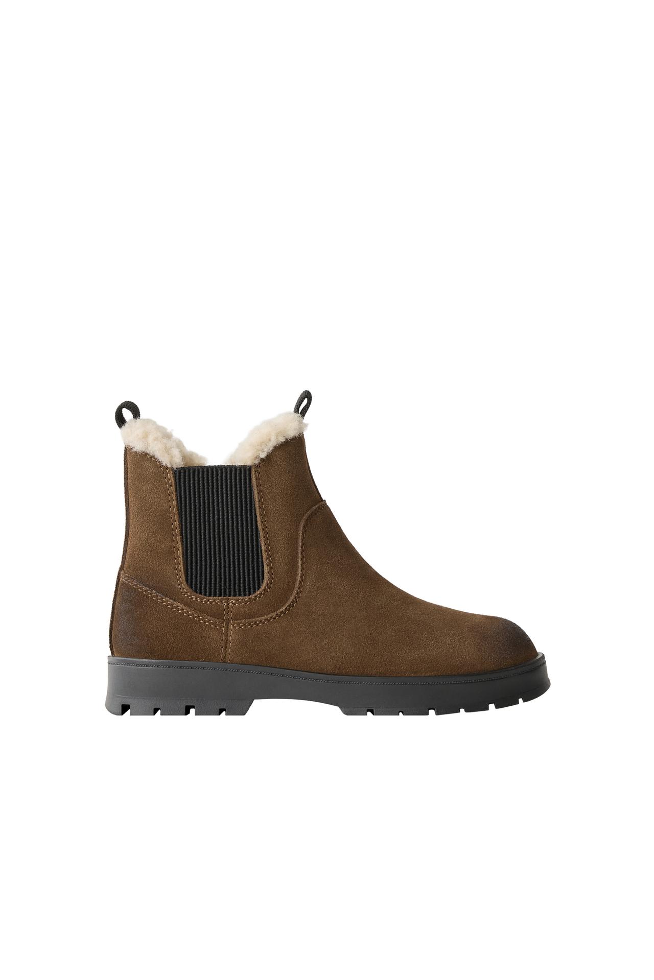 LEATHER-LINED CHELSEA BOOTS