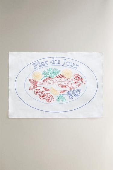 Zaras BORDSTABLETT MED BRODERAD FISK - Vit - Bild 0