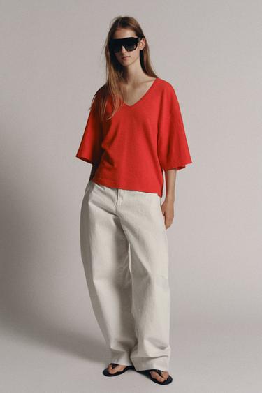 CAMISETA ESCOTE PICO - Coral de Zara