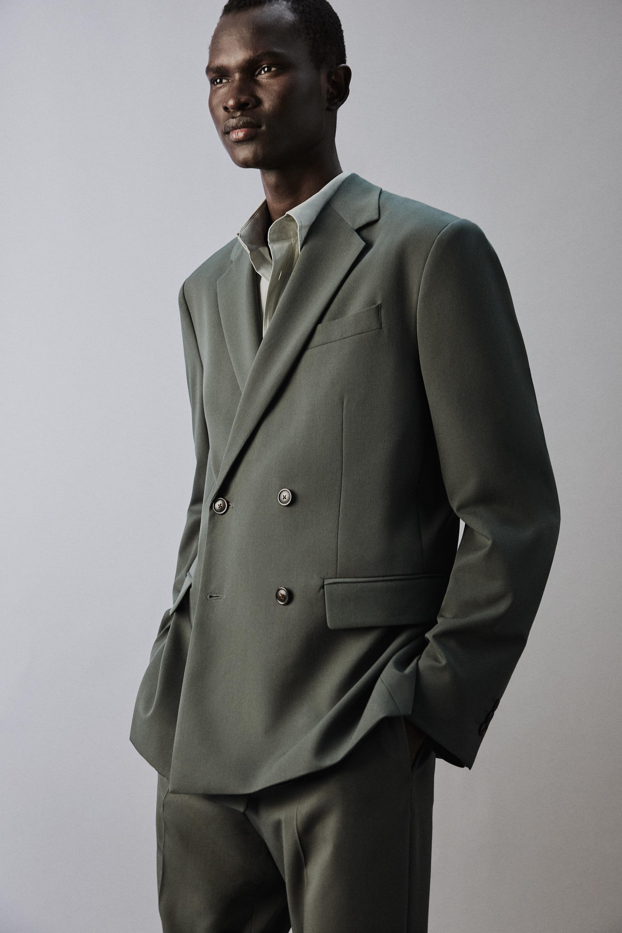 COMFORT FIT DOUBLE-BREASTED SUIT BLAZER