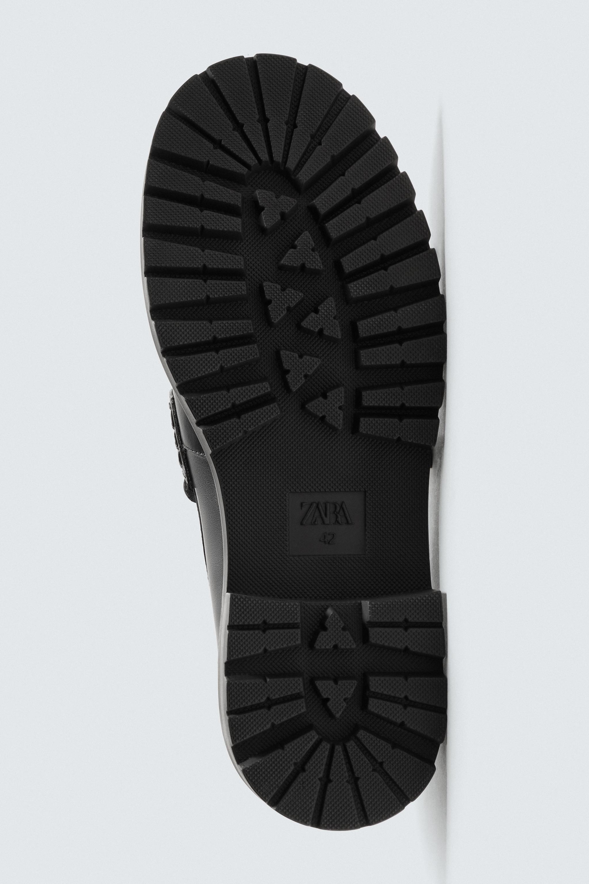 MOCASSINS EN CUIR À MASQUE