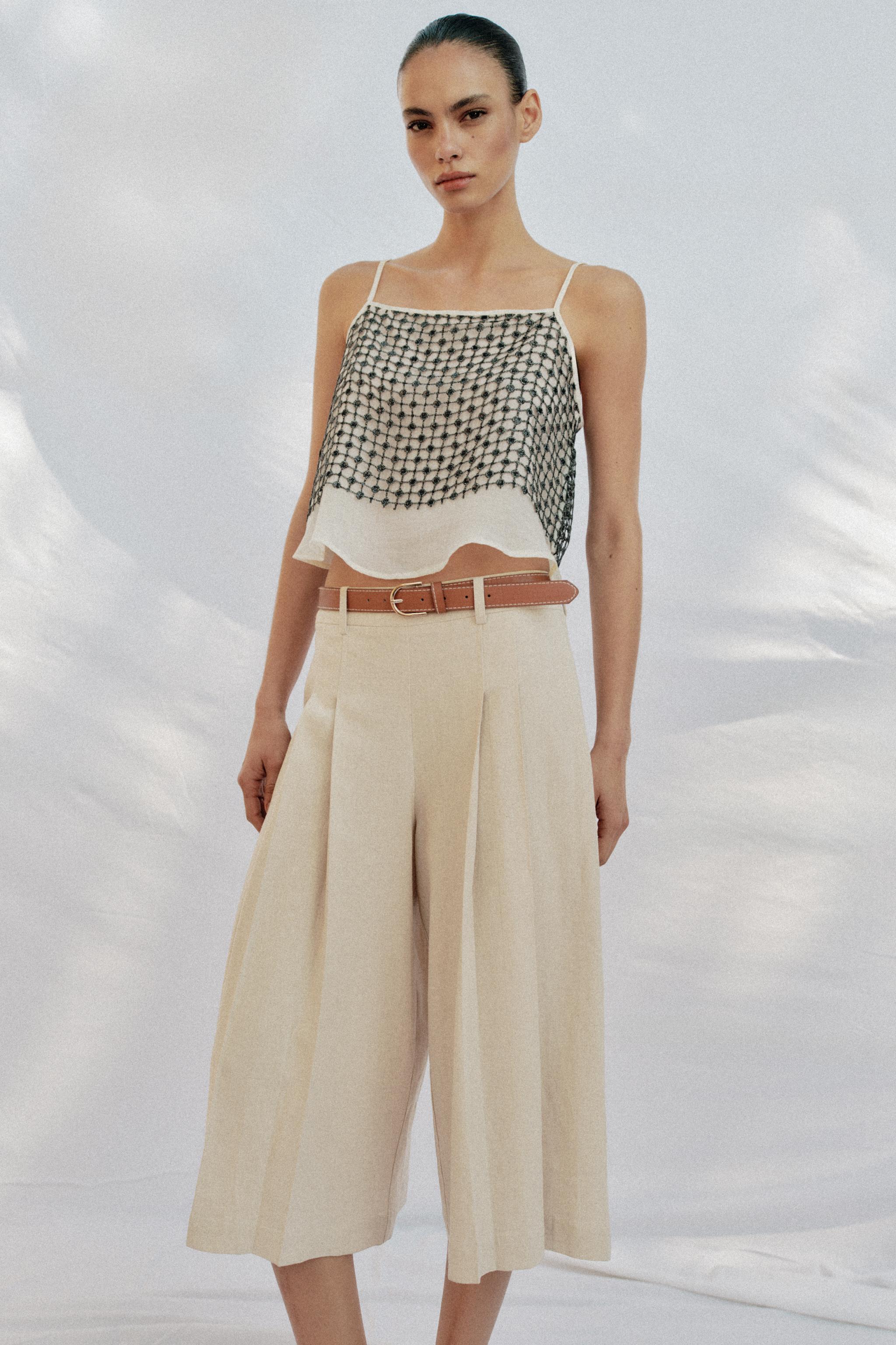 LONG BELTED SHORTS — Light beige