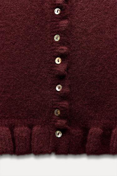 STRICKJACKE MIT VOLANT - Burgundrot von Zara