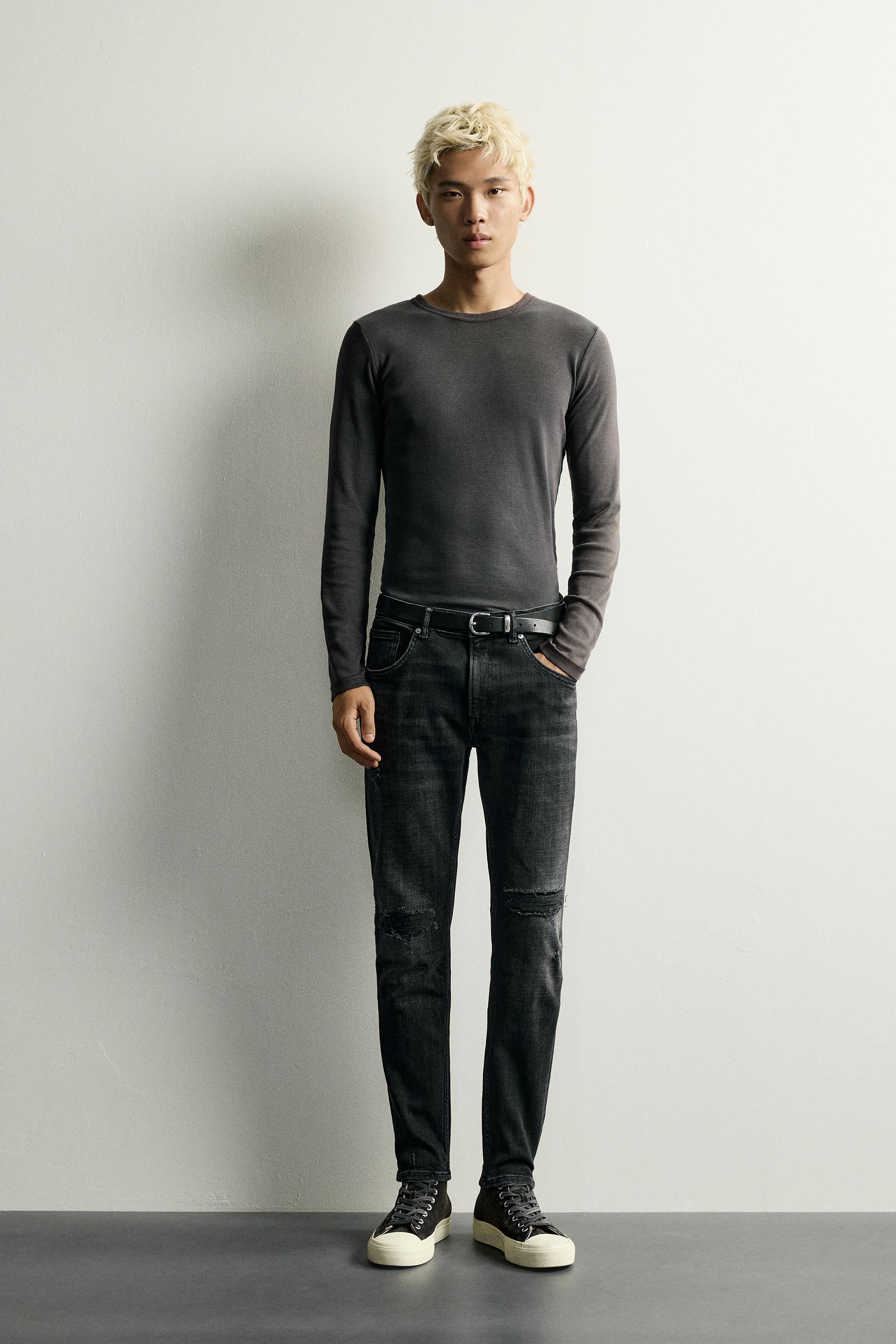 DISTRESSED SKINNY FIT JEANS