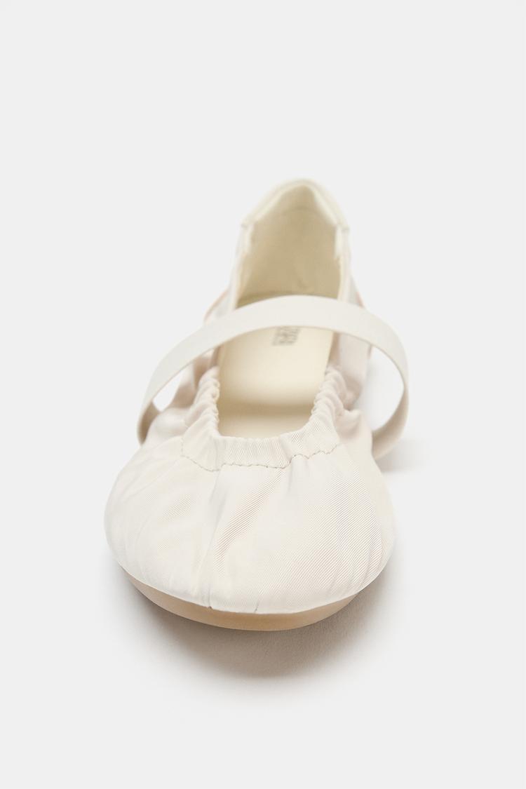 BALLERINAS DEPORTIVAS CON ELÁSTICO 4
