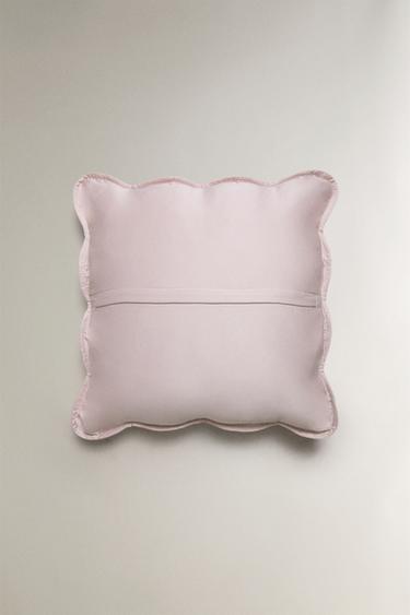 SCALLOPED FLORAL CUSHION COVER - Light pink by Zara - Image 2