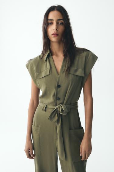 MONO LARGO CINTURÓN - Khaki de Zara
