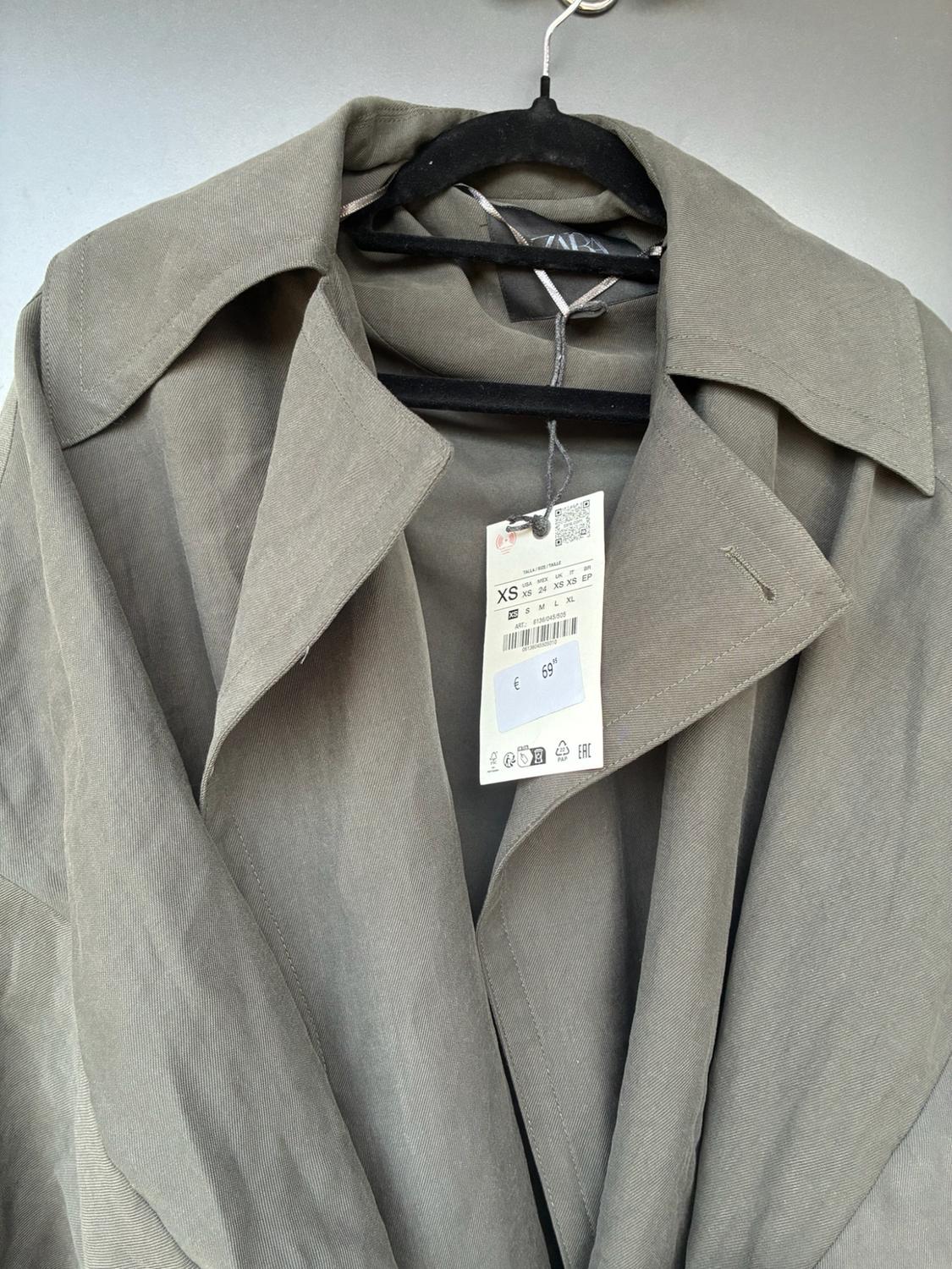 ZW COLLECTION SHORT FLOWING TRENCH COAT - Image 2