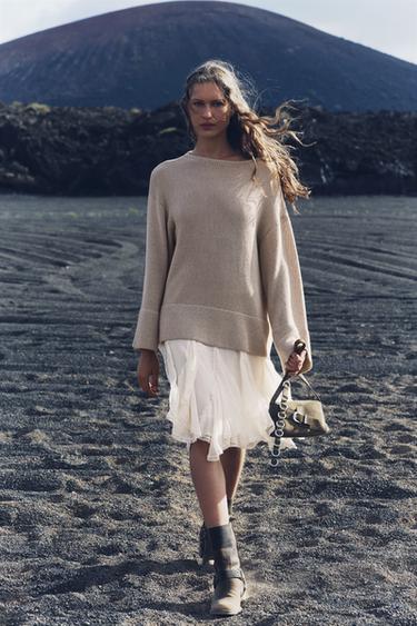 Pre Owned Winter Co-ord Set . Zara Knitted Black Sweater & Gap Denim Mini  Skirt.