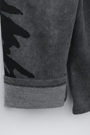 PANTALON EN MOLLETON WIDE LEG EFFET DÉLAVÉ GRAFFITI - Anthracite foncé de Zara - Image 3