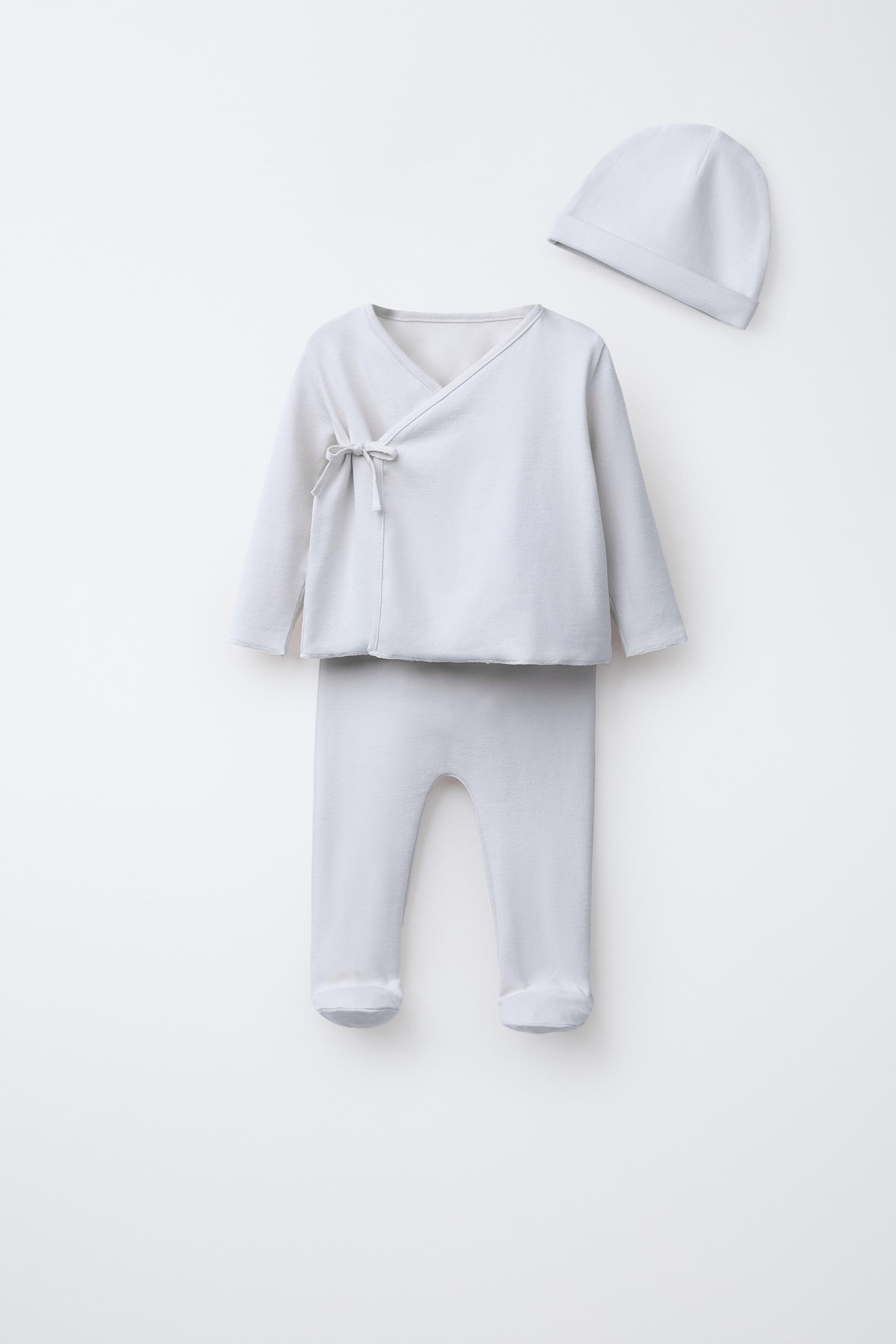 Layette Set And Pouch