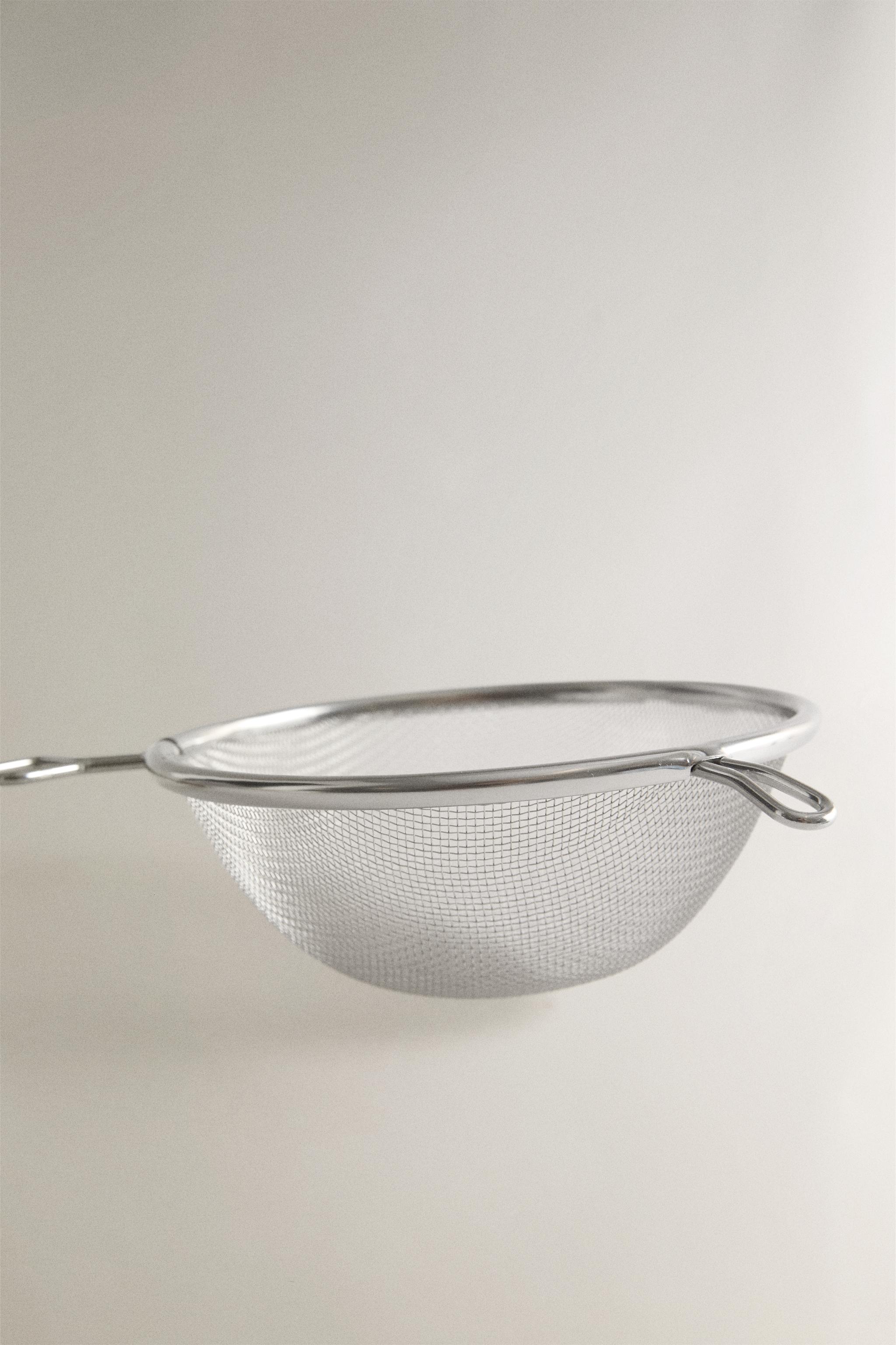 STEEL COLANDER OAK WOOD HANDLE — Light brown