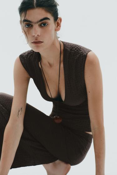 JUPE MIDI TEXTURÉE - Chocolat de Zara - Image 3