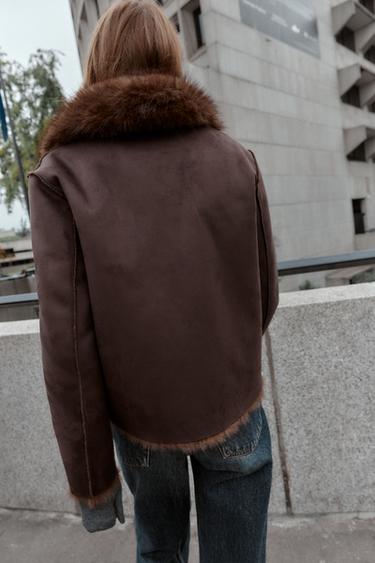 VESTE RÉVERSIBLE DOUBLE FACE EFFET FOURRURE - Marron foncé de Zara - Image 4