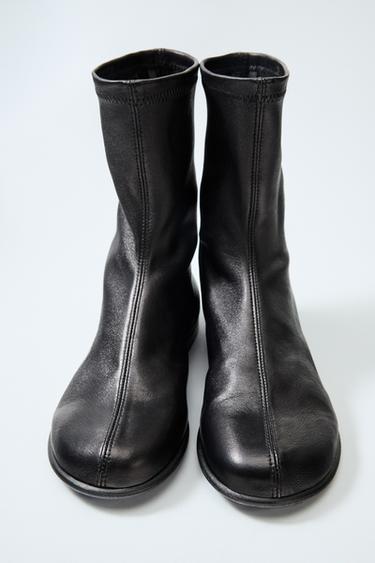ნახევარჩექმა ტყავი SOFT - Zara-ს Black