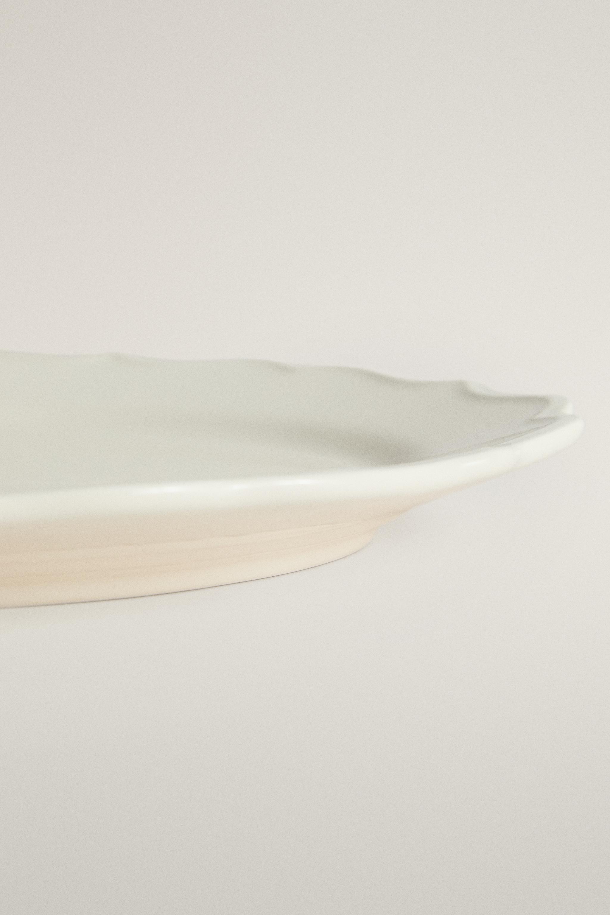 PLAT FAÏENCE BORD RELIEF