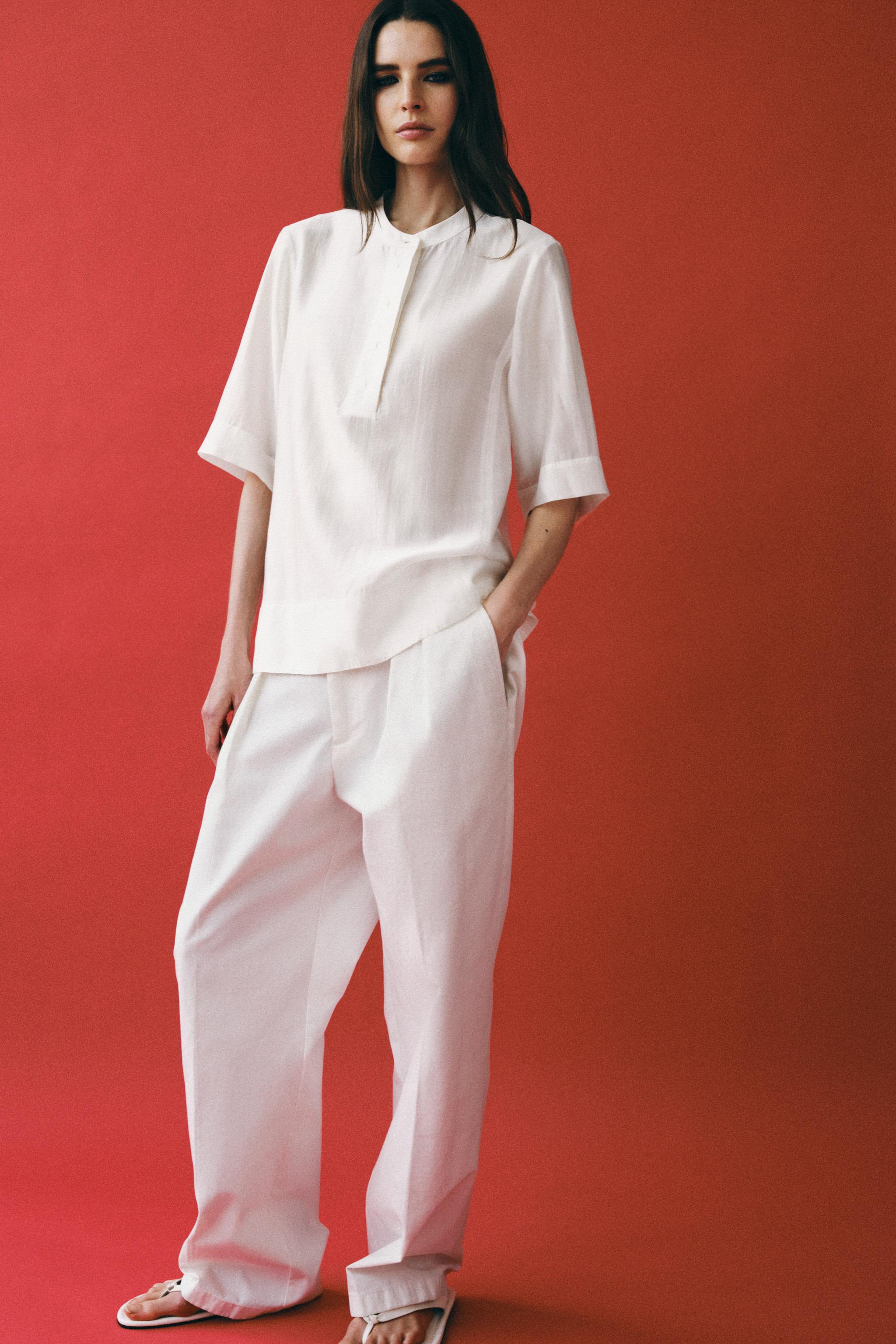 SHORT SLEEVE FLOWY BLOUSE ZW COLLECTION — Oyster-white