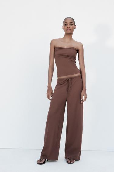 TOP شريطي بملمس - بني by Zara