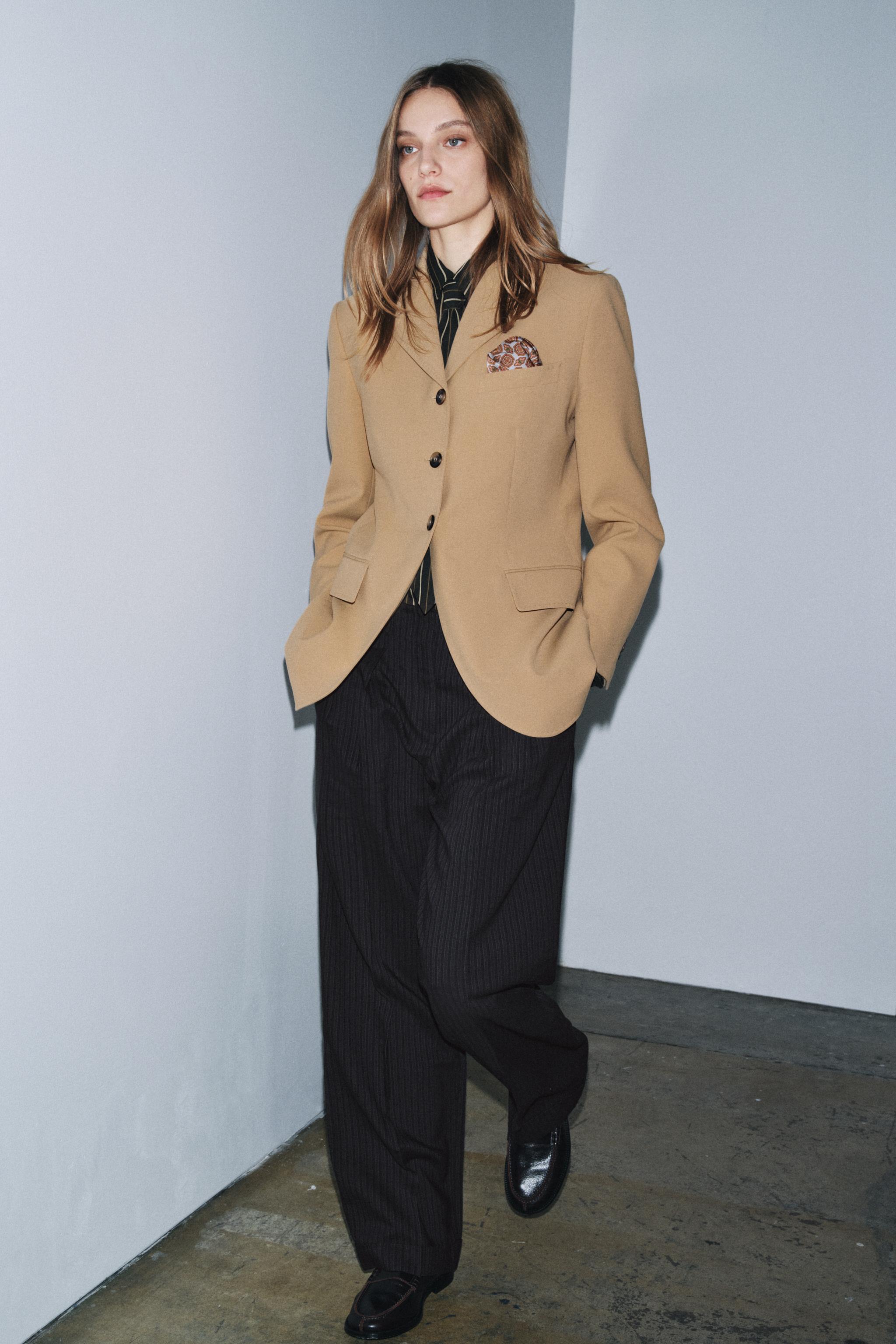 スカーフ付きフィットブレザー ZW COLLECTION - ライトキャメル | ZARA